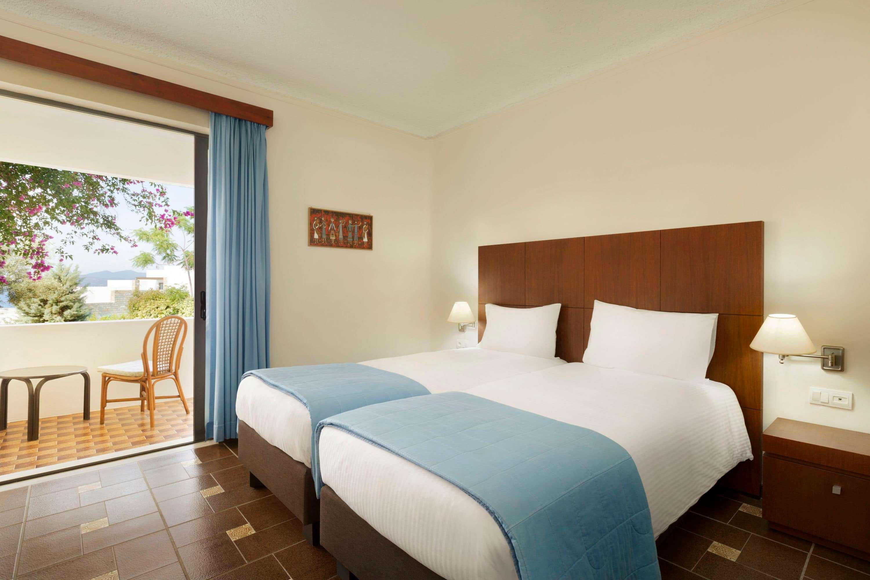 Ramada Loutraki Poseidon Resort מראה חיצוני תמונה