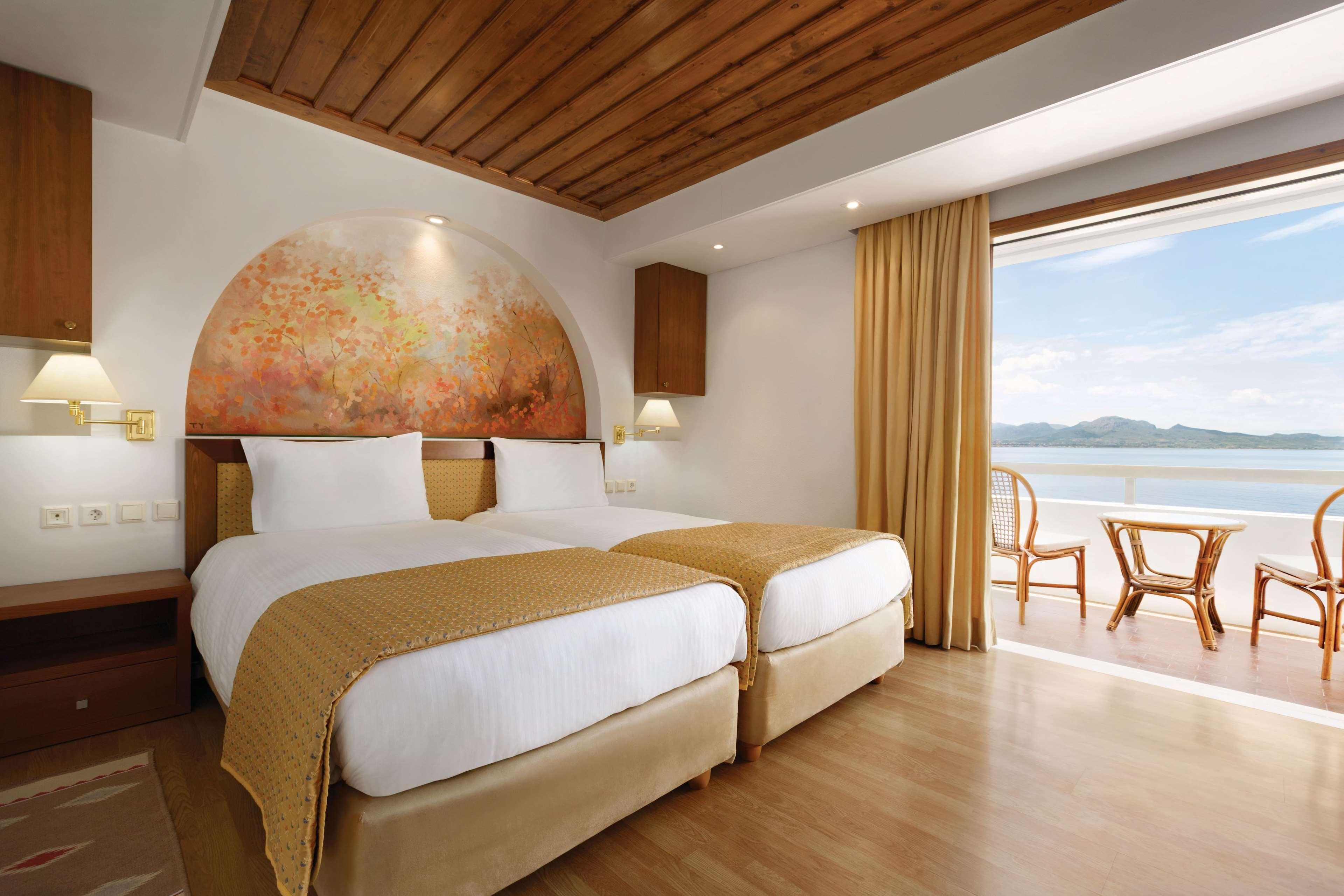 Ramada Loutraki Poseidon Resort מראה חיצוני תמונה
