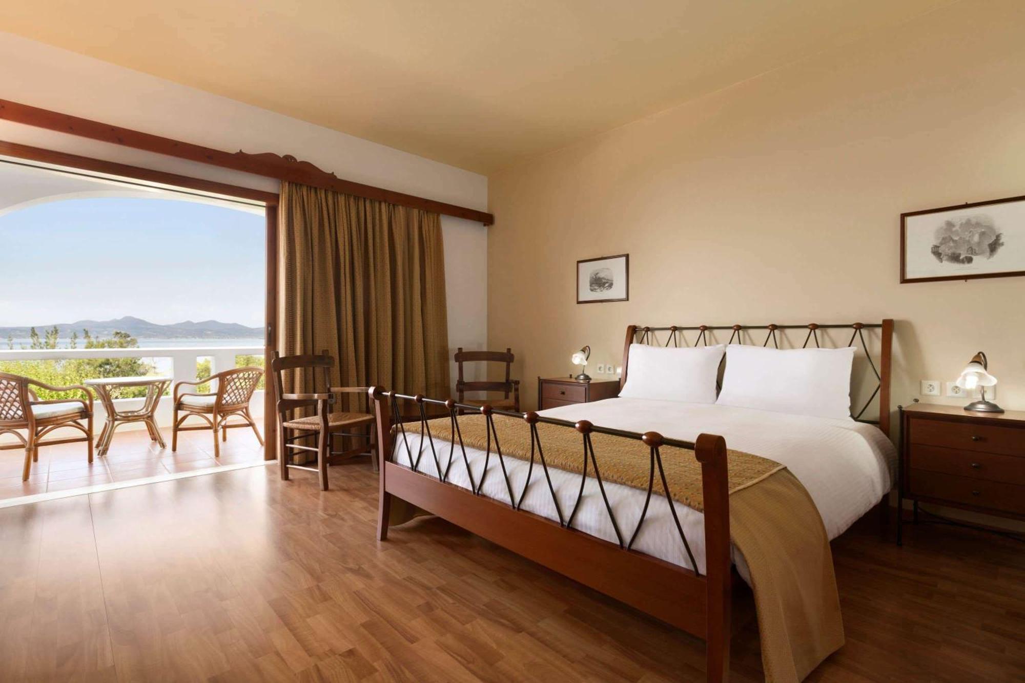 Ramada Loutraki Poseidon Resort מראה חיצוני תמונה