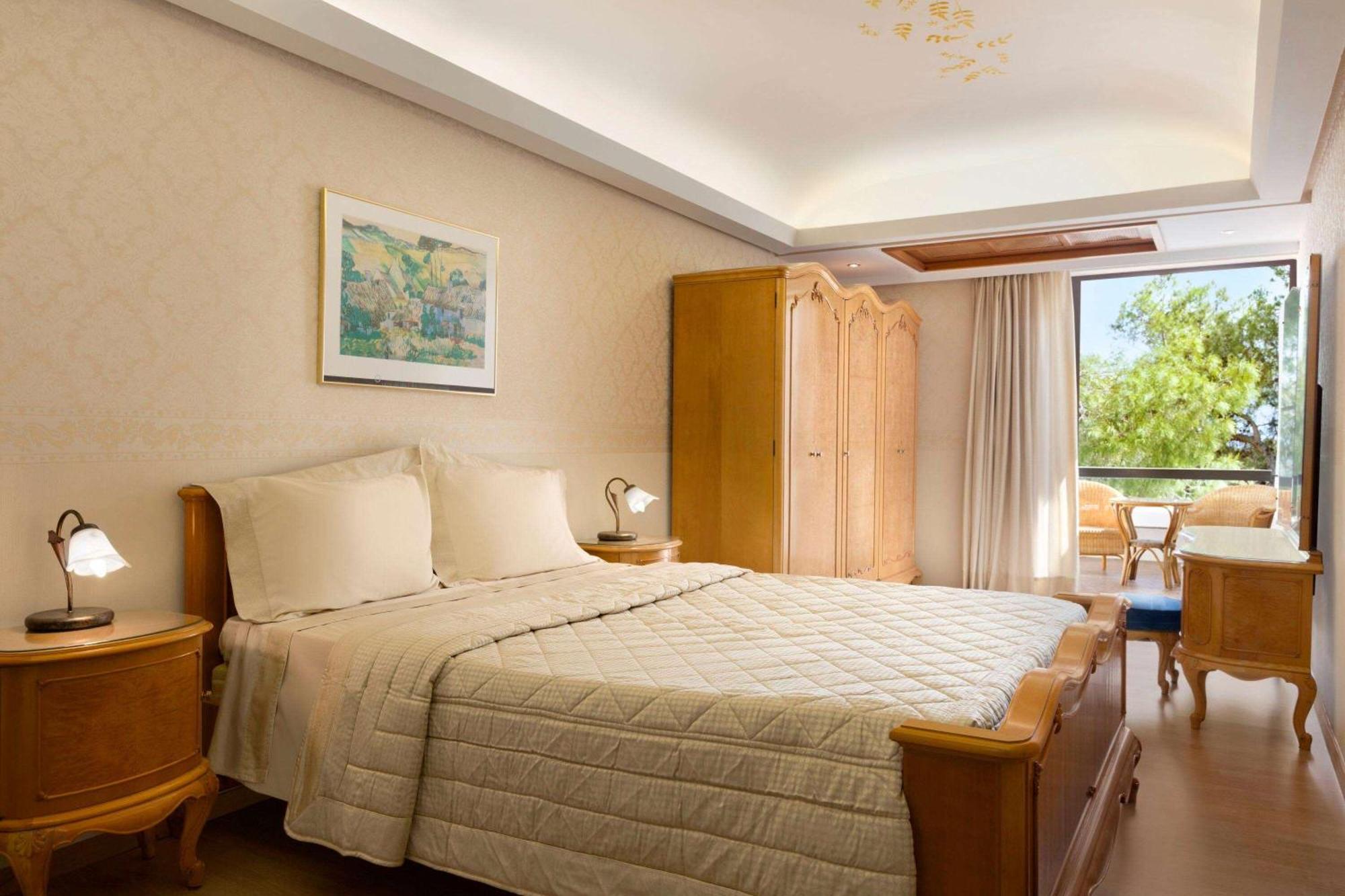 Ramada Loutraki Poseidon Resort מראה חיצוני תמונה