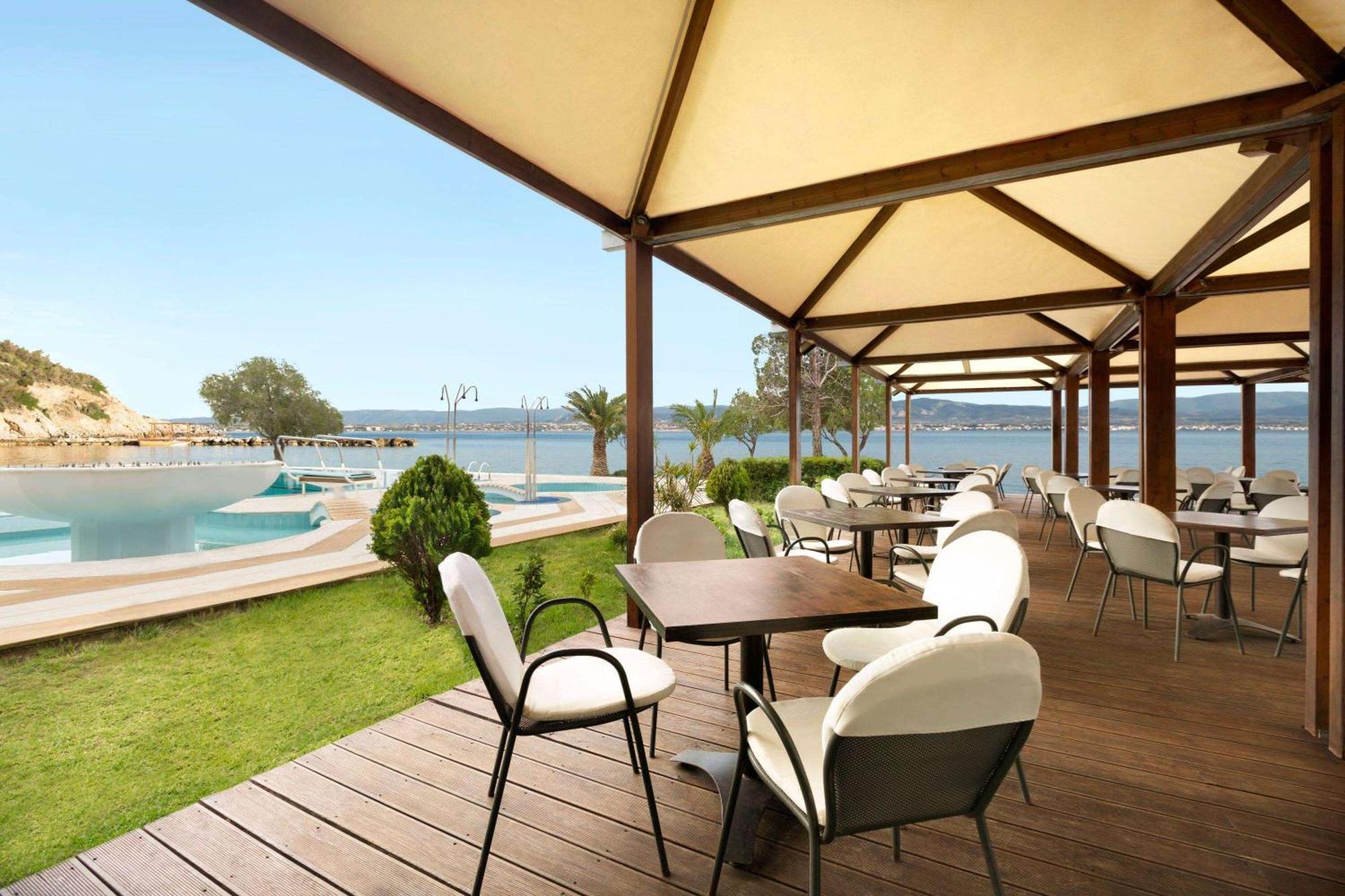 Ramada Loutraki Poseidon Resort מראה חיצוני תמונה