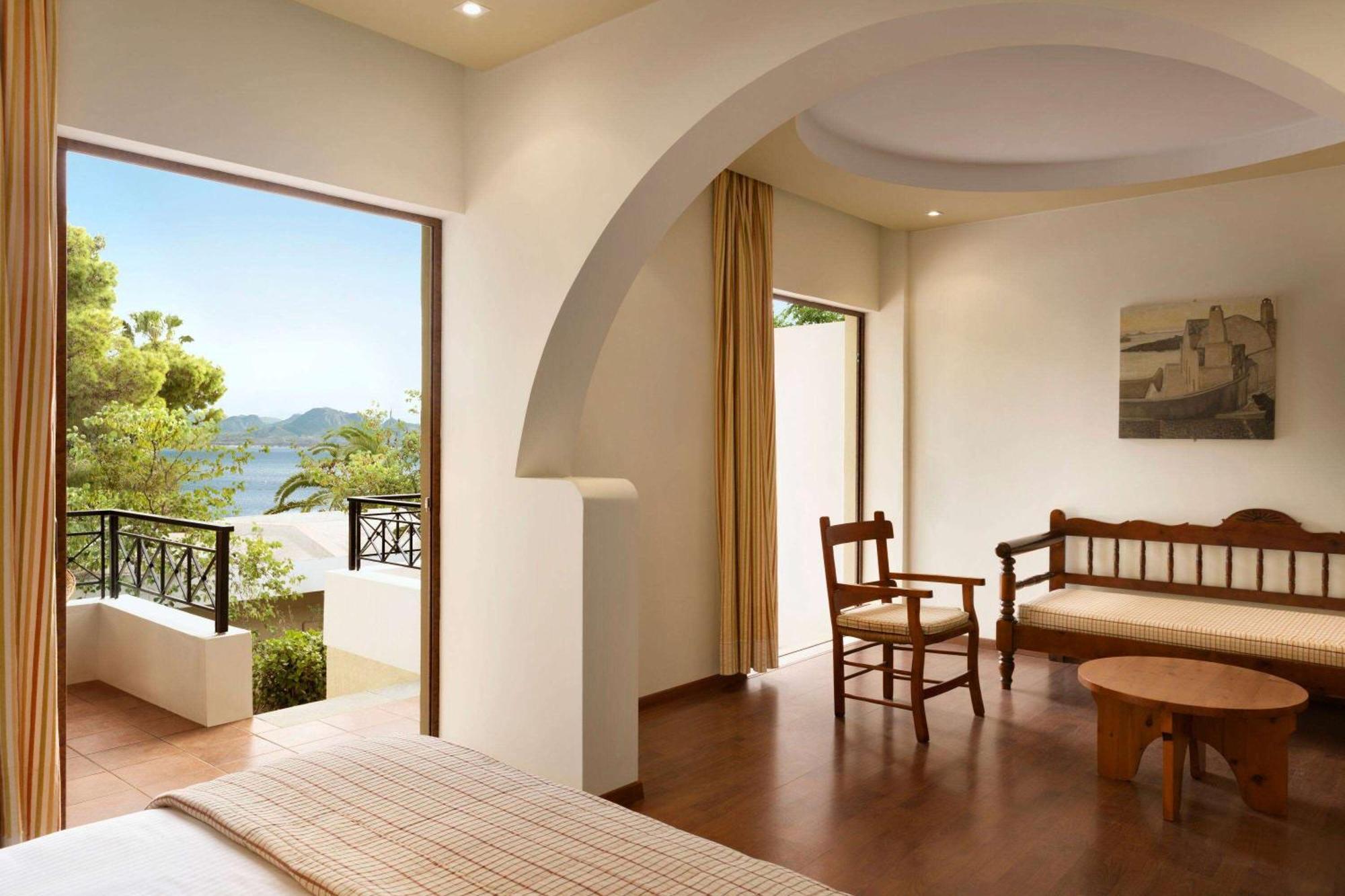 Ramada Loutraki Poseidon Resort מראה חיצוני תמונה