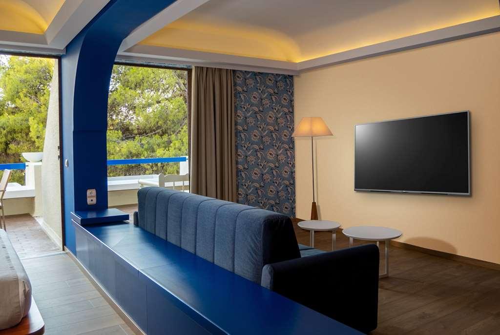 Ramada Loutraki Poseidon Resort חדר תמונה