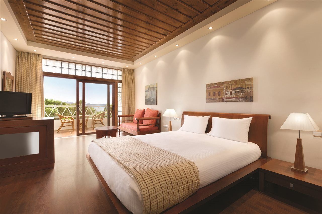 Ramada Loutraki Poseidon Resort מראה חיצוני תמונה
